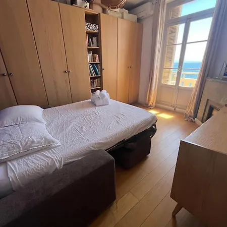 T4 Pieds Dans L'eau ! * Ajaccio (Corsica)